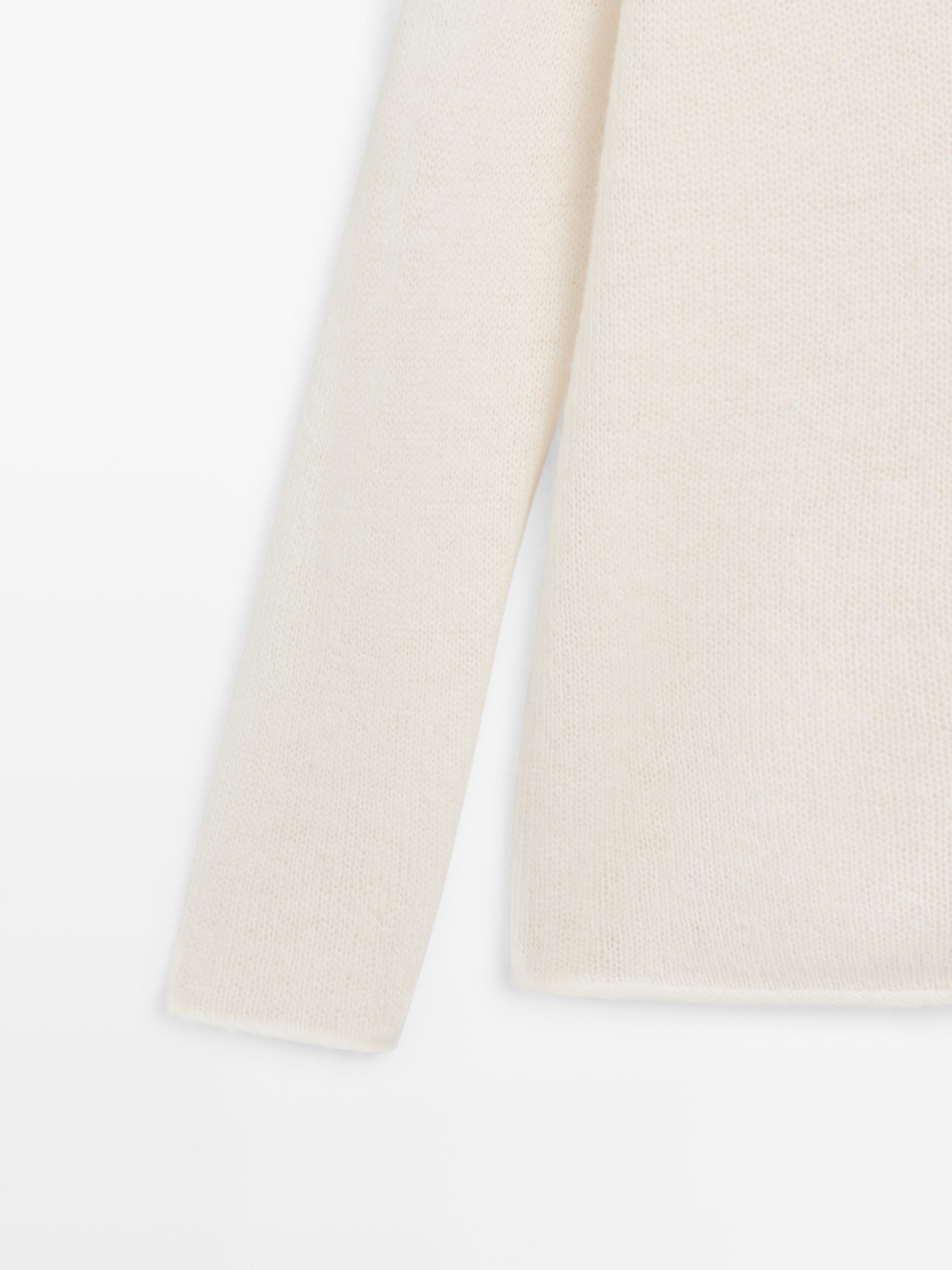 100% wool high neck knit sweater